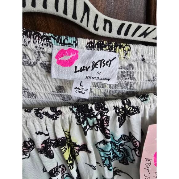 Luv Betsy by Betsy Johnson Smocked Romper size Large. - Picture 5 of 7